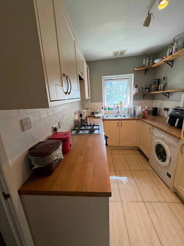 Room Greenbank Road in Bristol