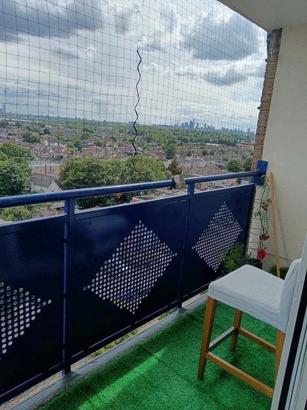 Flat Lea Bridge Road in Greater London