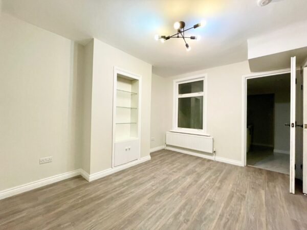 Flat Watling Street in Dartford