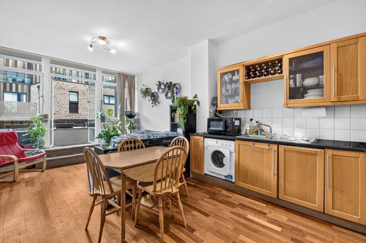Flat Bunhill Row in Greater London