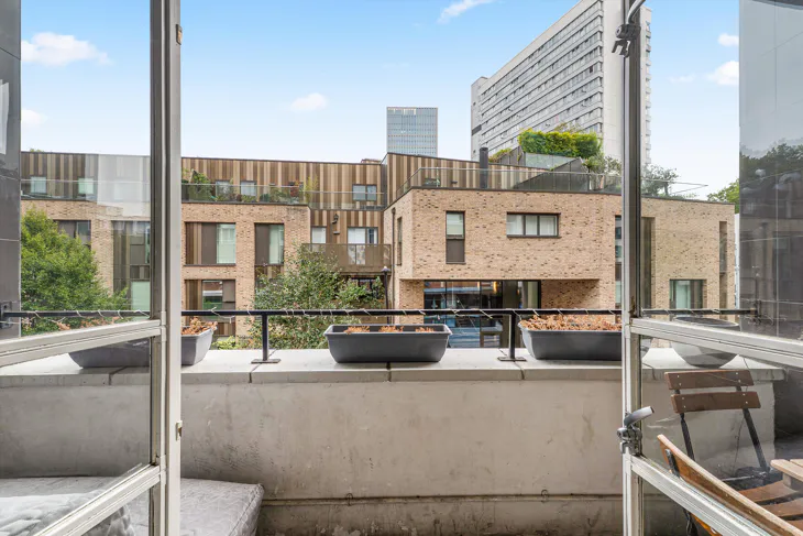 Flat Bunhill Row in Greater London