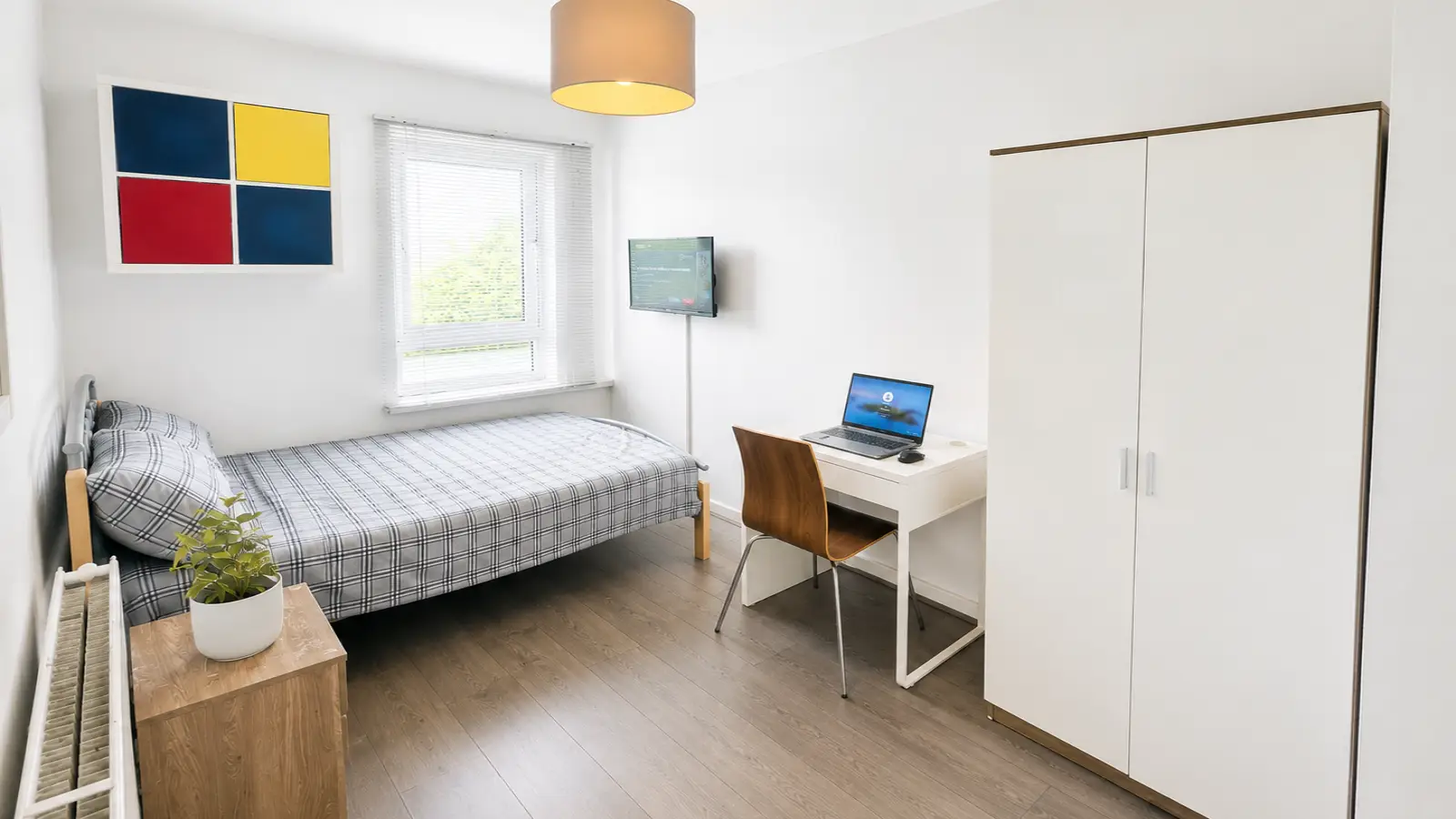 Room Burcham Street in Greater London