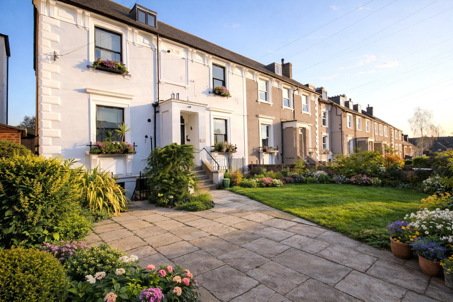 Flat Holmesdale Road in Greater London