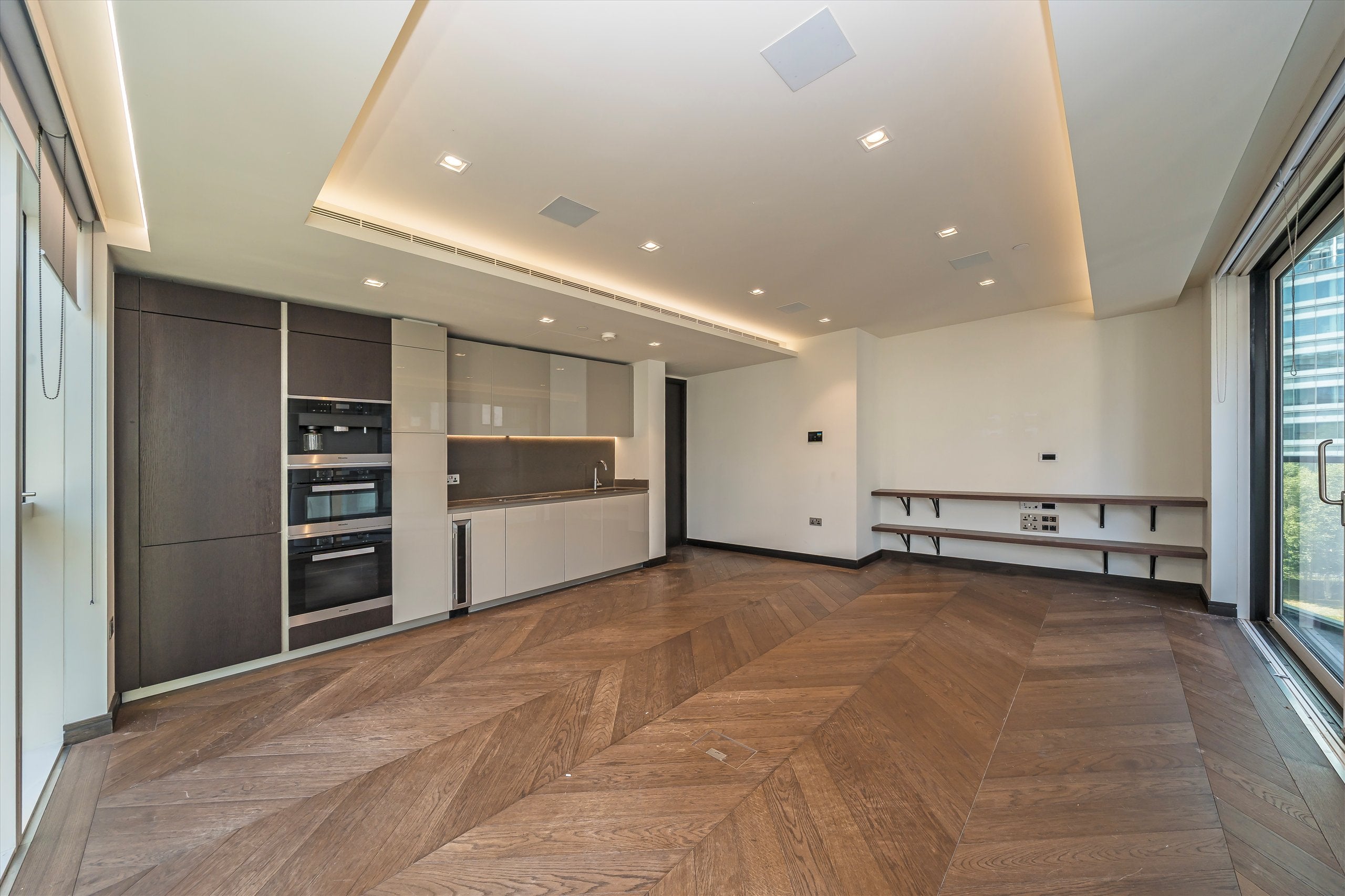 Flat Potters Fields in Greater London