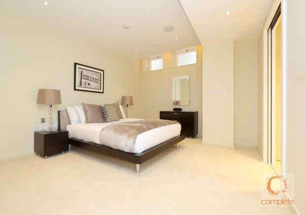 House Lovat Lane in London