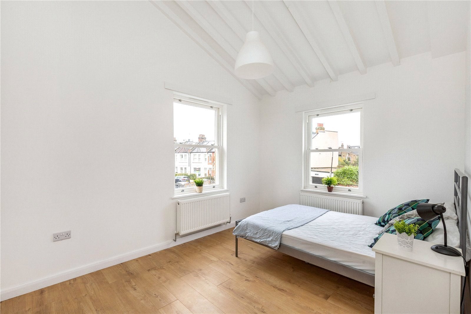 Flat Inglethorpe Street in Greater London