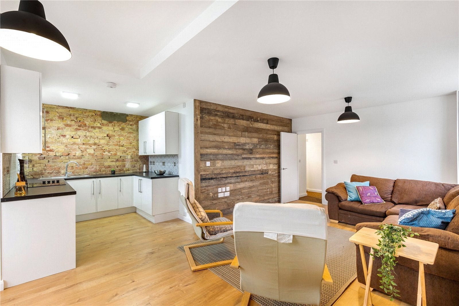 Flat Inglethorpe Street in Greater London