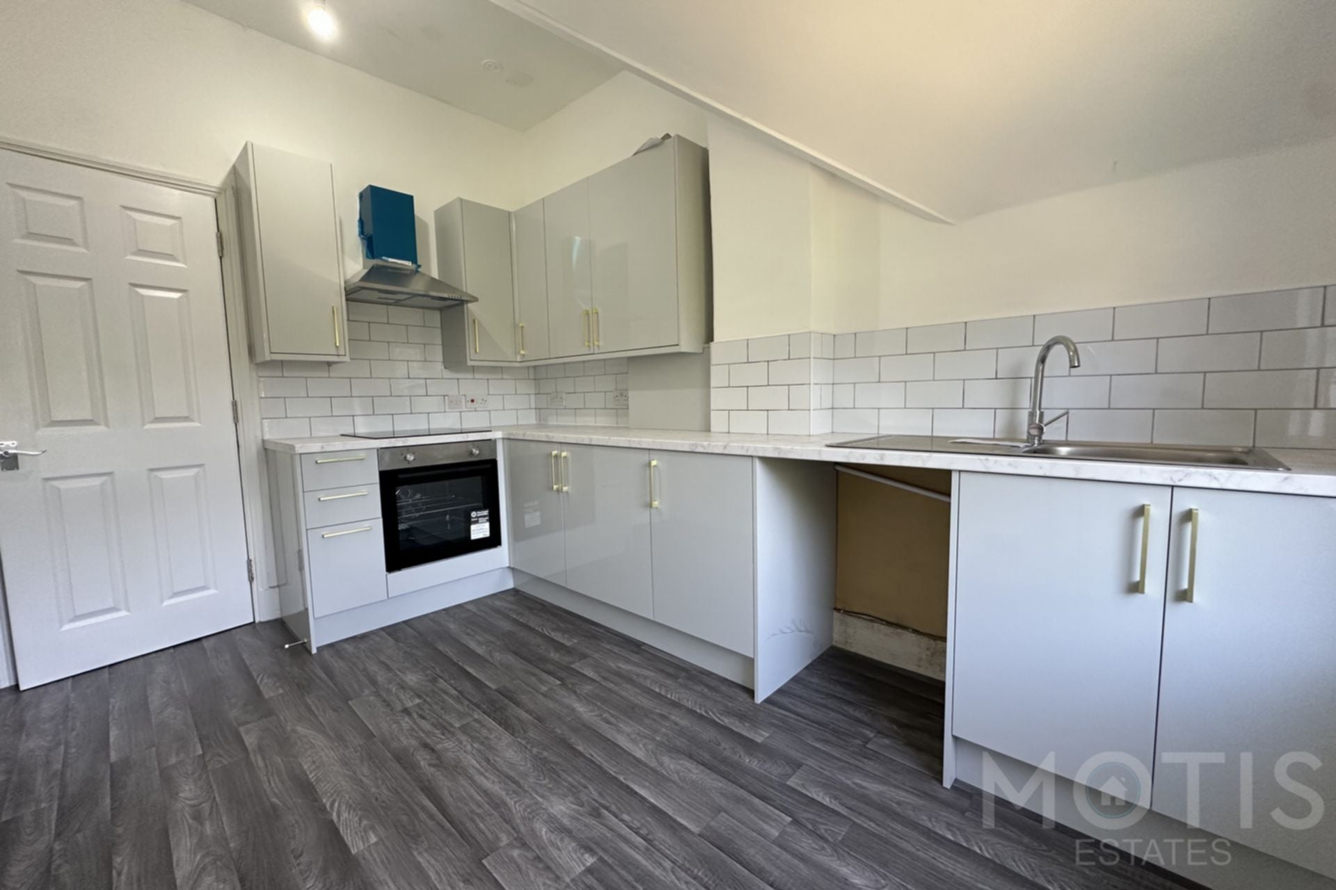 Flat Brockman Road in Folkestone and Hythe District
