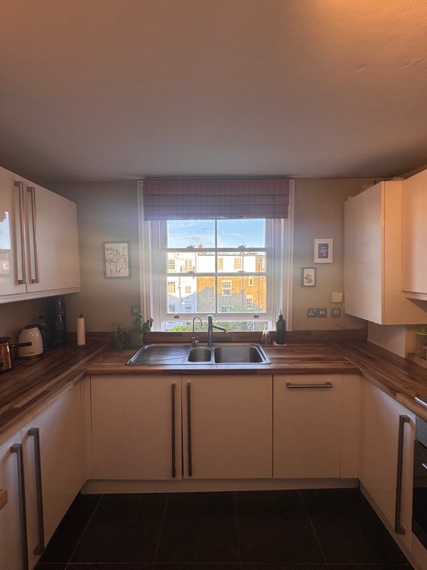 Room Barnsbury Road in Greater London