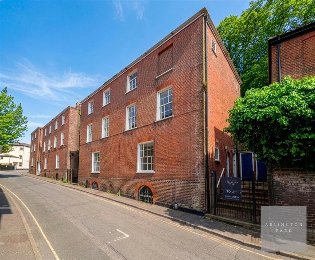 Flat Willow Lane in Norwich