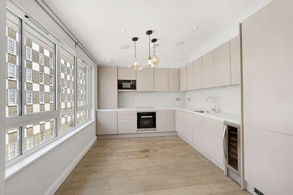 Flat Regency Street in City of Westminster