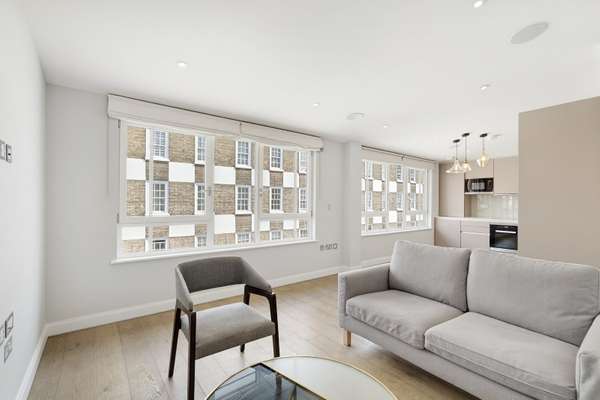 Flat Regency Street in City of Westminster