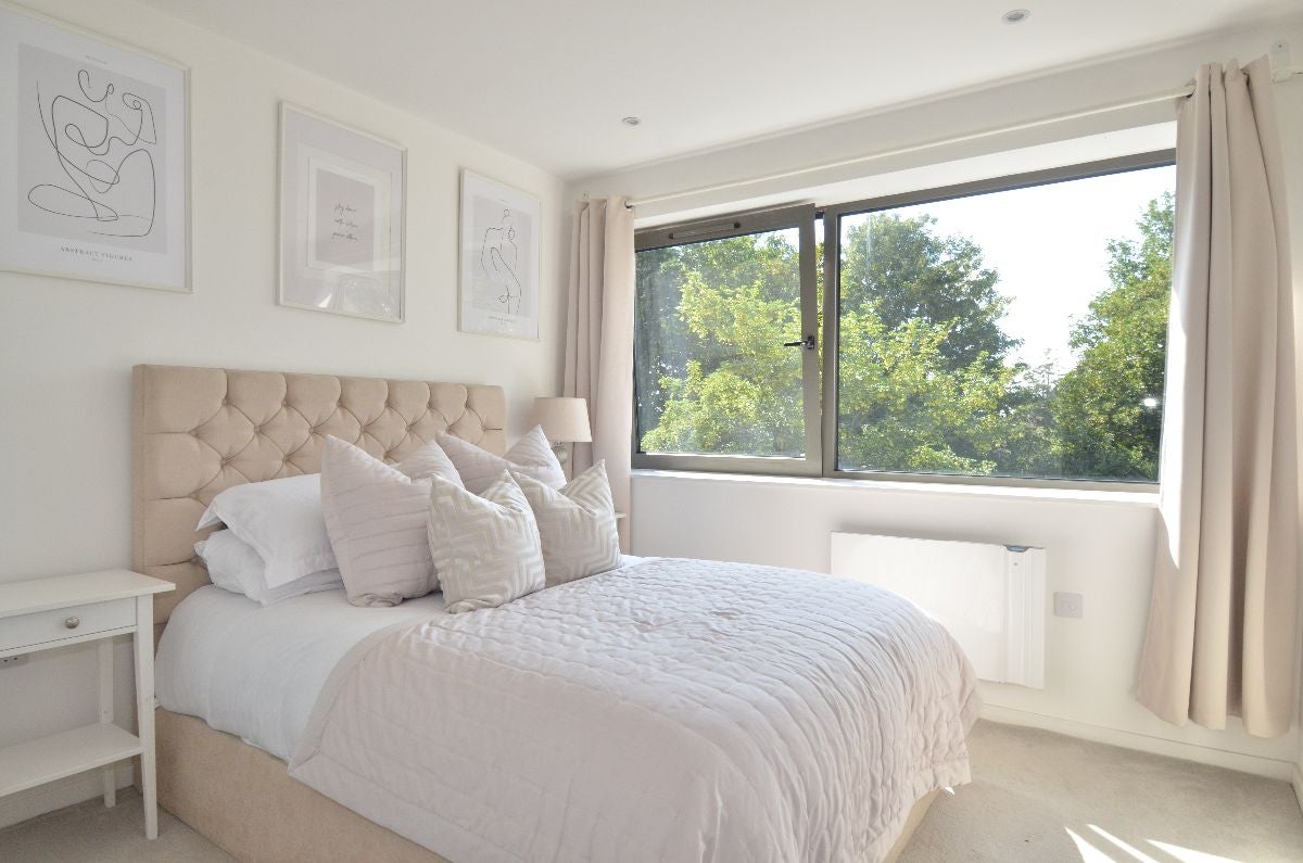 Flat Hubert Road in Brentwood