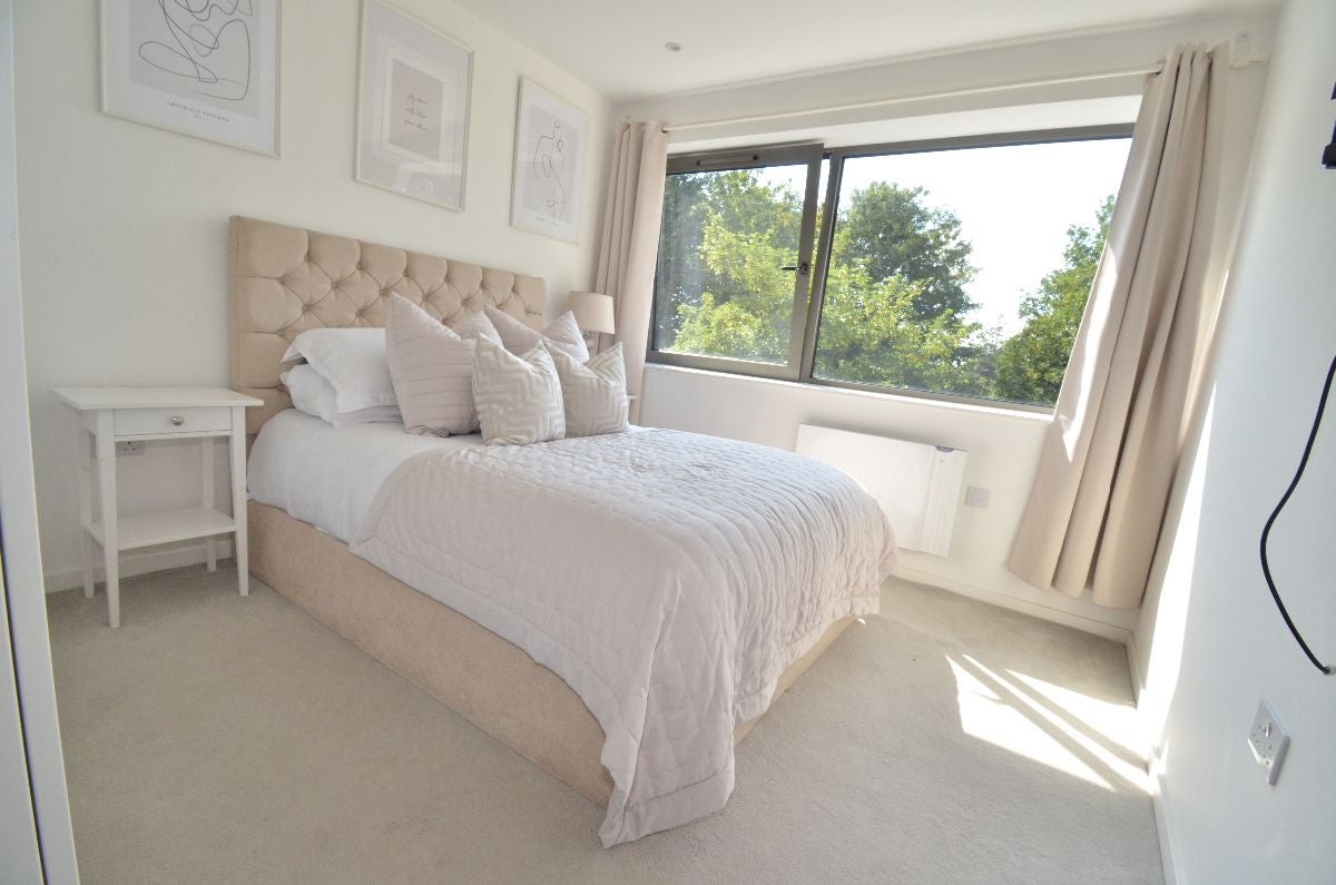 Flat Hubert Road in Brentwood