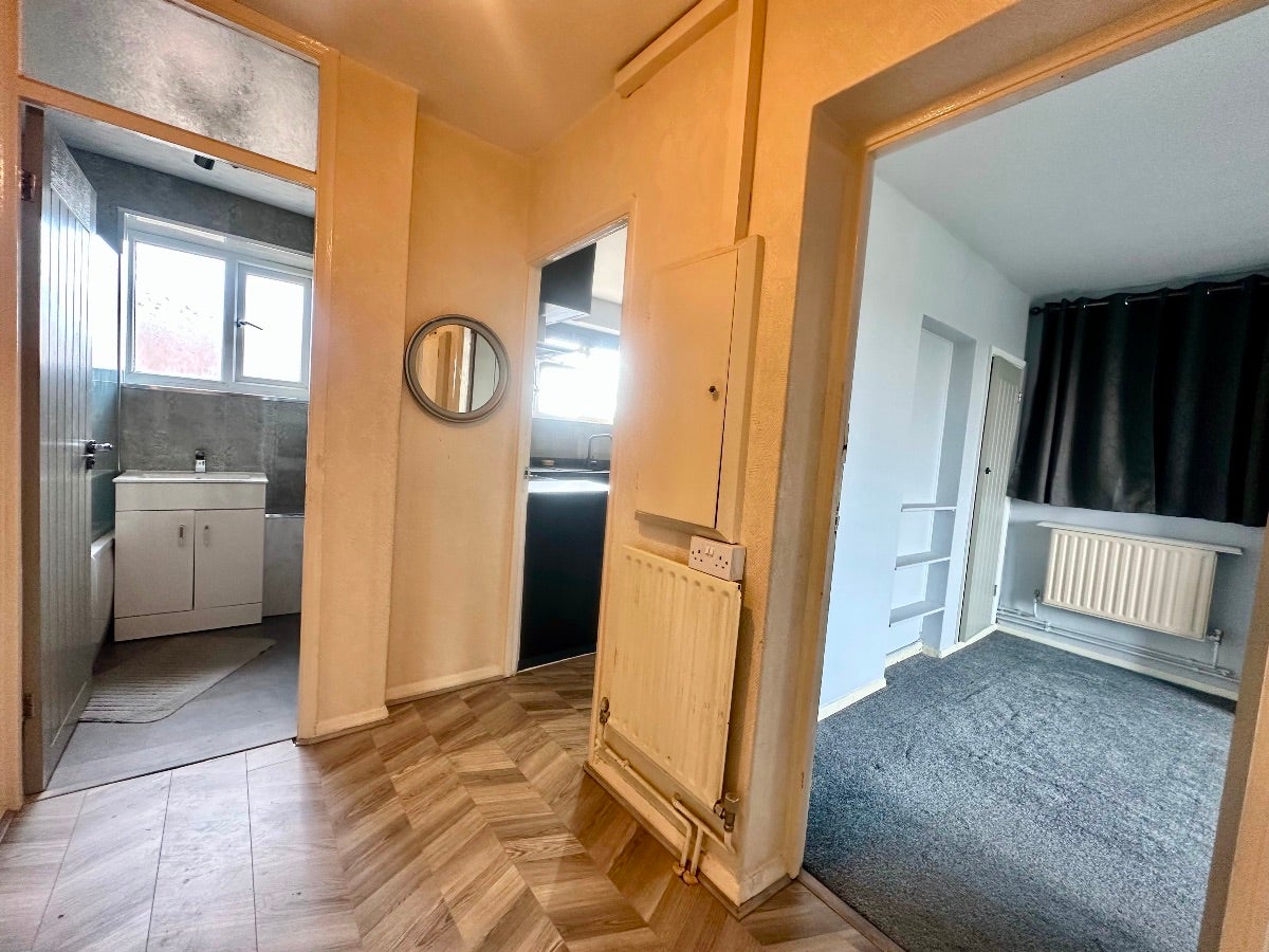 Flat Dartfields in Greater London