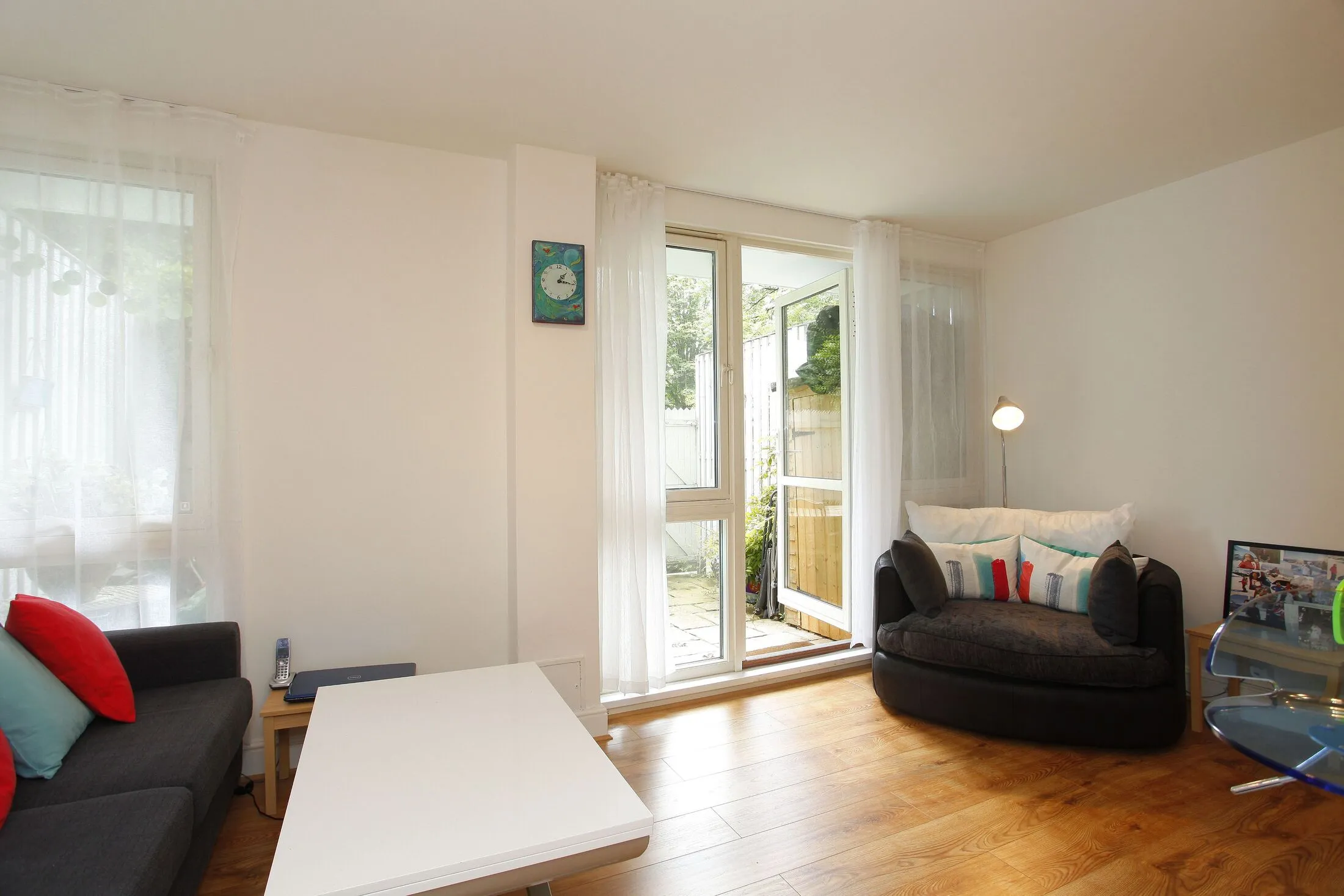 Flat Harrow Road in City of Westminster