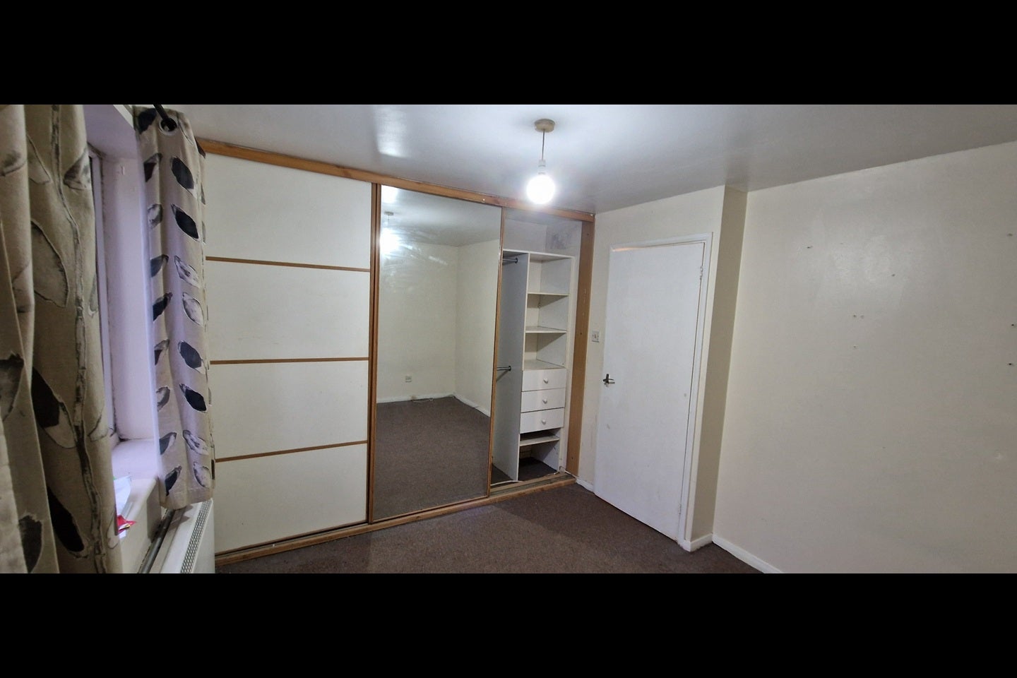 Flat Sejant House in Grays