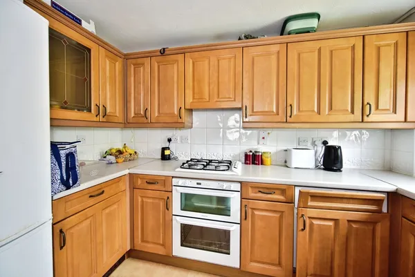 Flat Clifford Way in Maidstone