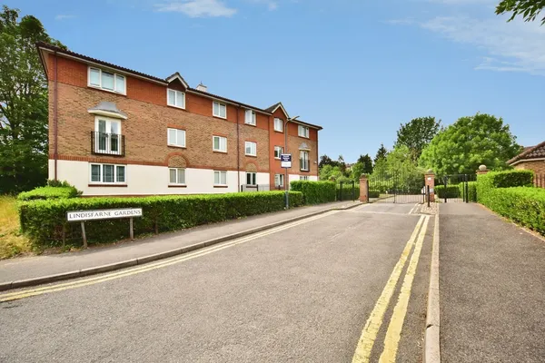 Flat Clifford Way in Maidstone