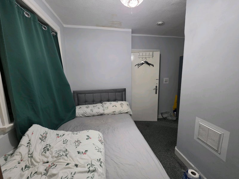 Room Wilbraham Road in Manchester