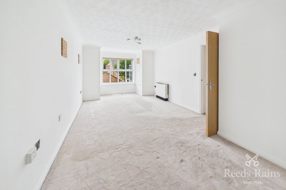 Flat Harthill Close in Kingsmead