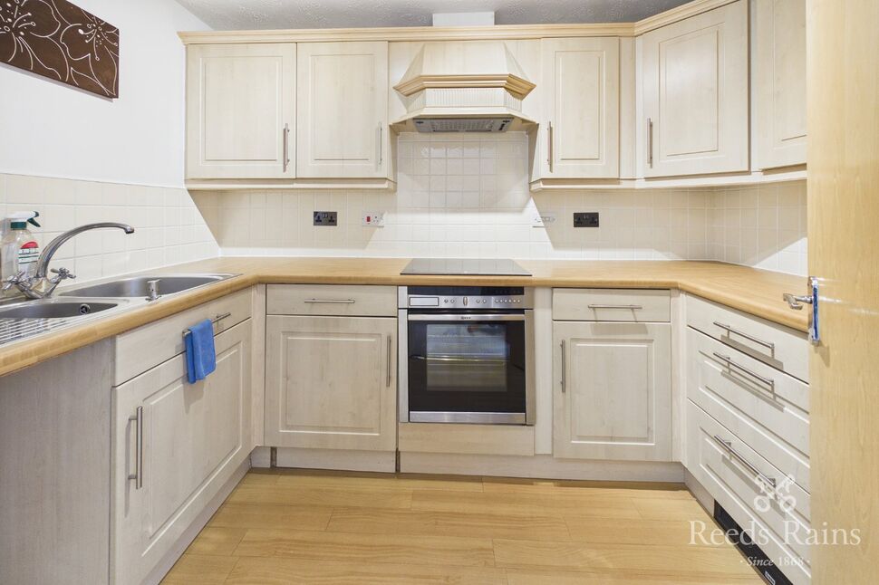Flat Harthill Close in Kingsmead
