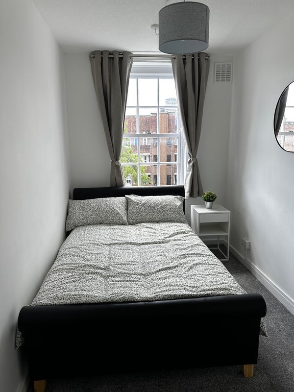 Room Walmer Road in Greater London