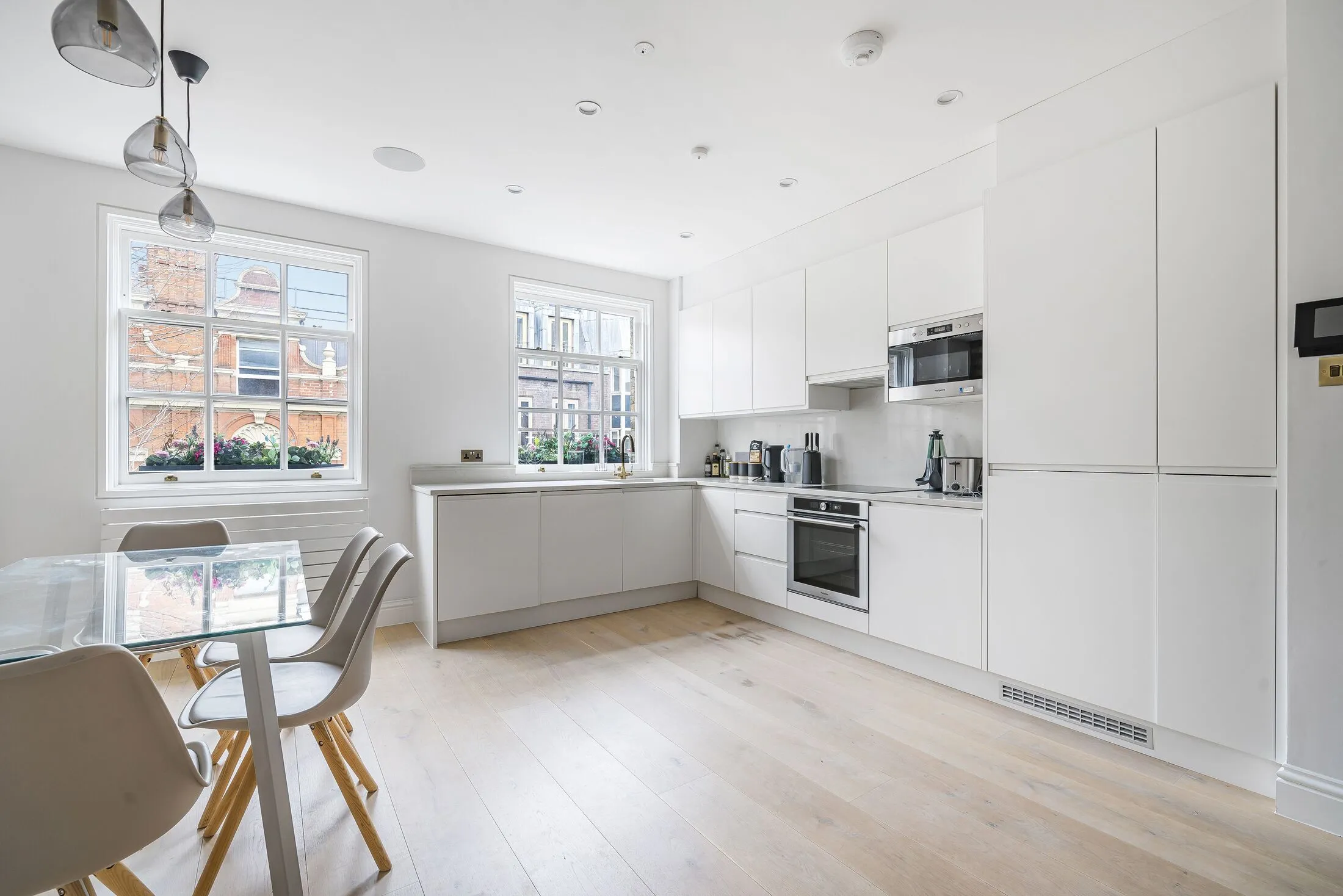Flat Charlotte Street in Greater London