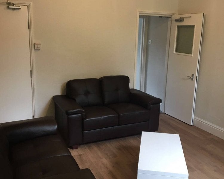 Room Whitham Road in Sheffield