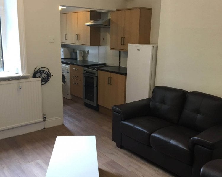 Room Whitham Road in Sheffield