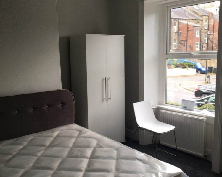Room Whitham Road in Sheffield