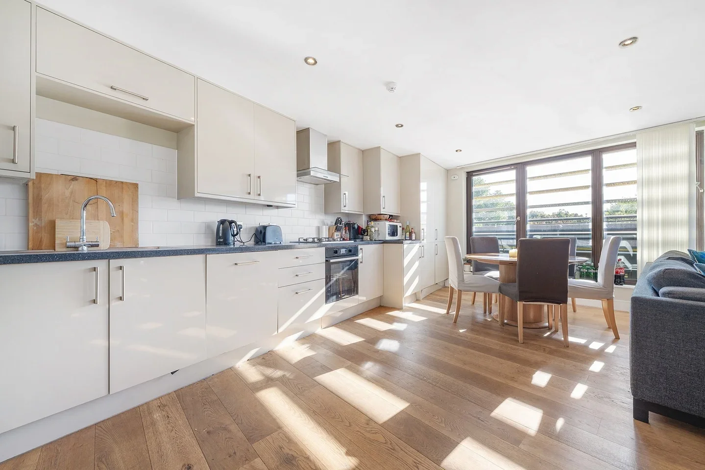 Flat Brixton Hill in Greater London