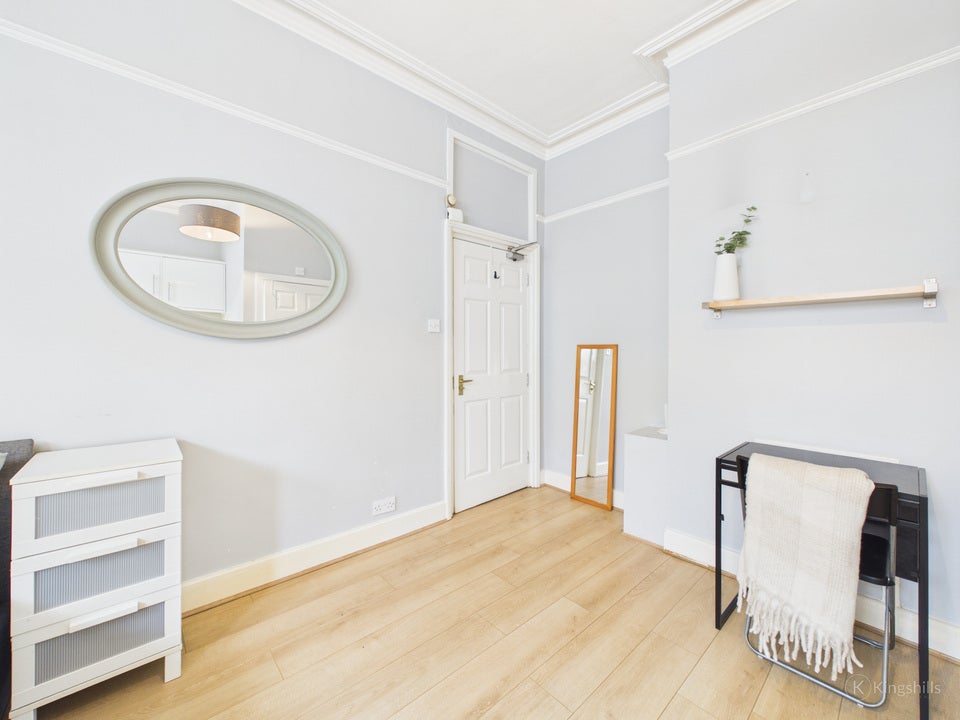 Flat Amersham Hill in High Wycombe