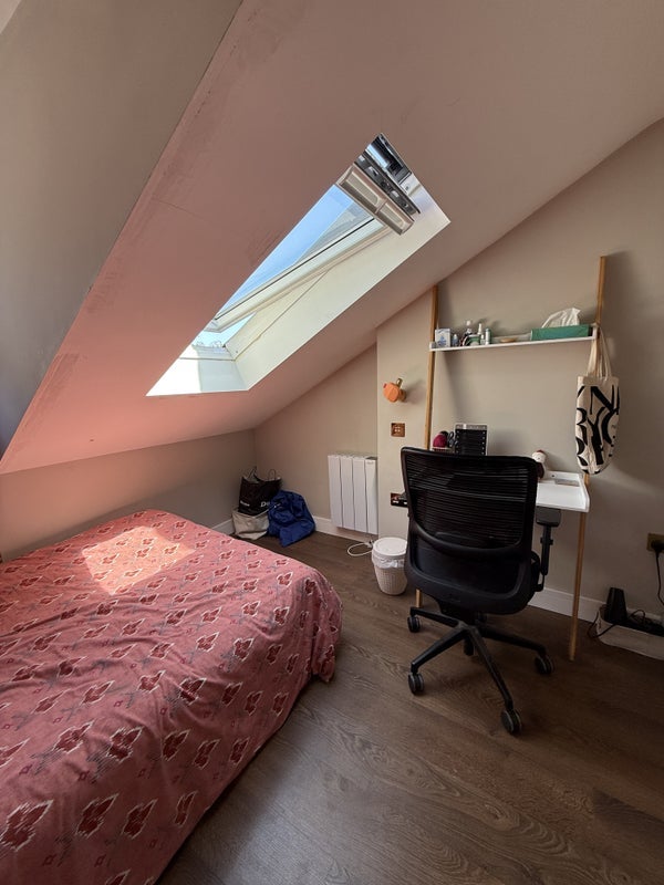 Room Holloway Road in Greater London