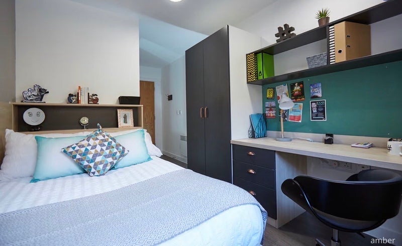 Room Sopwith Avenue in Greater London