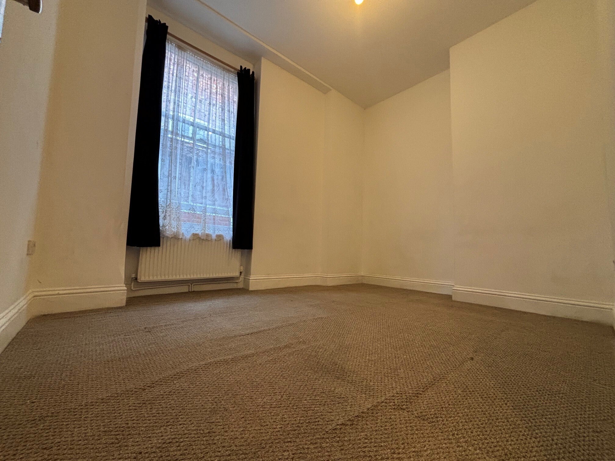 Flat Lansdowne Road in Bedford