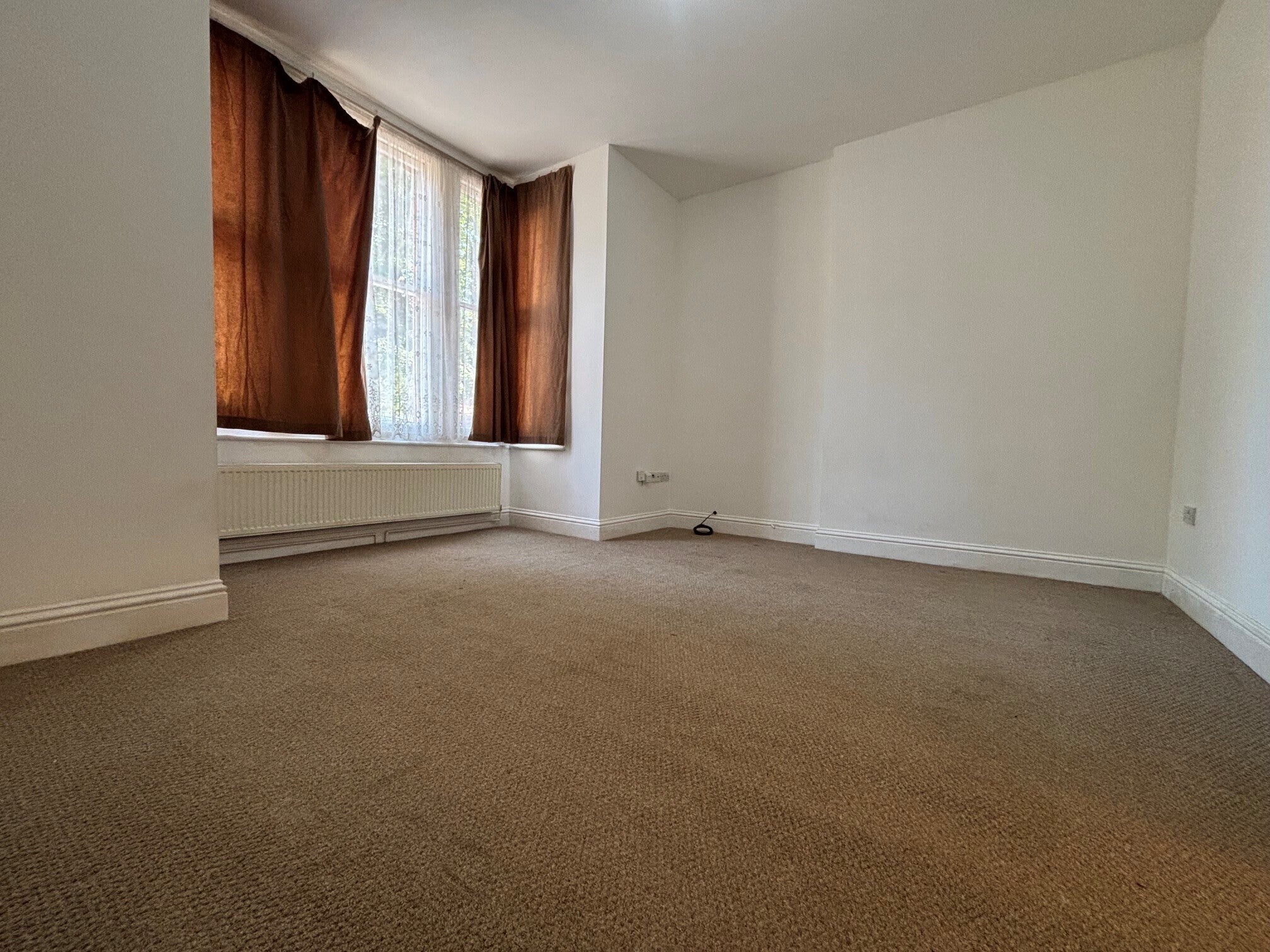 Flat Lansdowne Road in Bedford