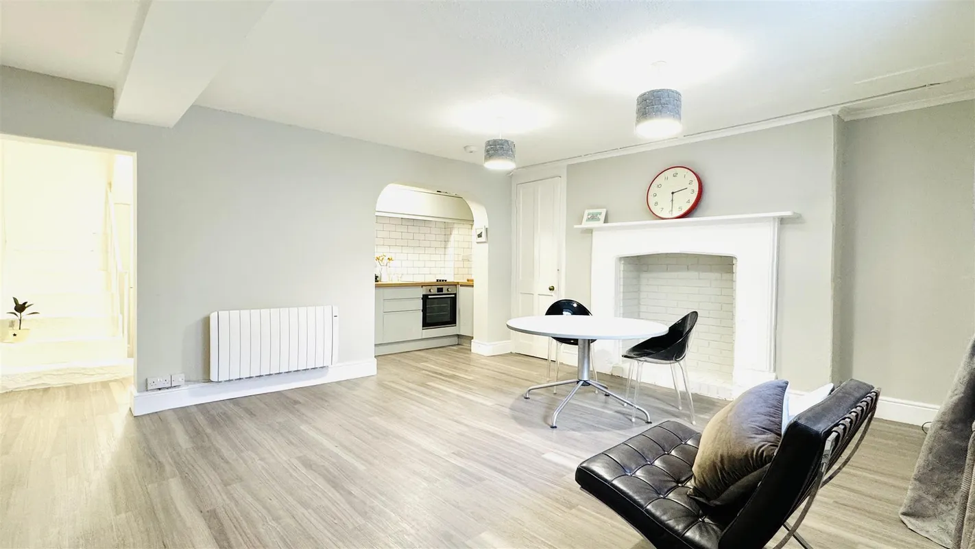 Flat Pembroke Road in Bristol