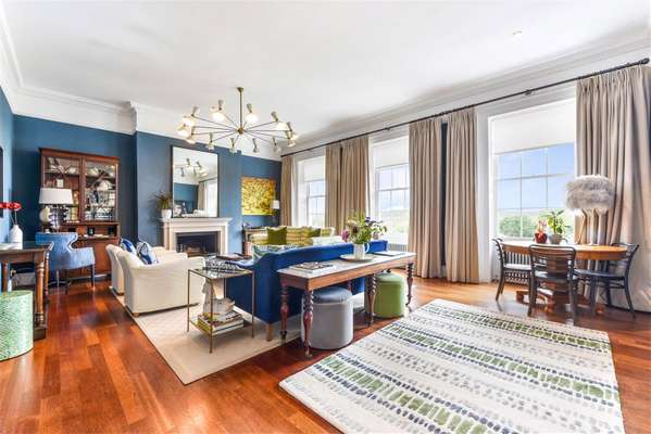 House Maltravers Street in Arun