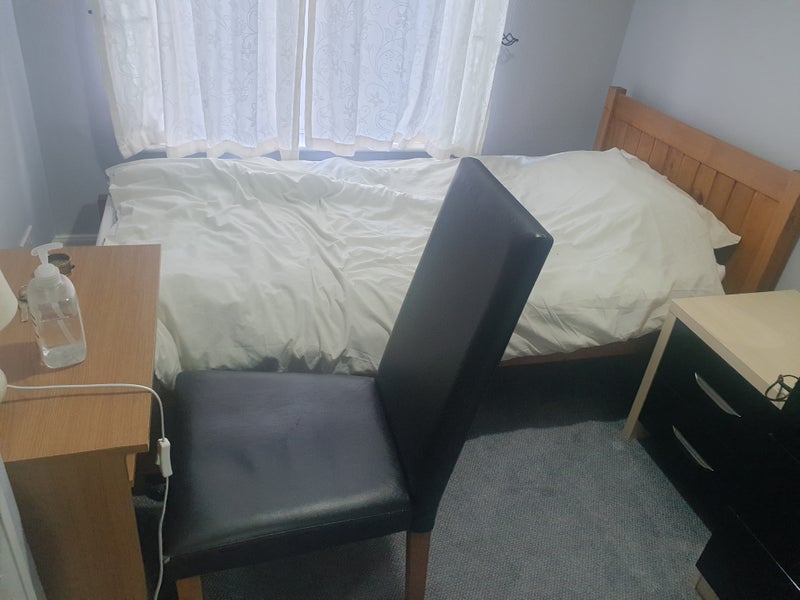 Room Ramillies Road in Greater London