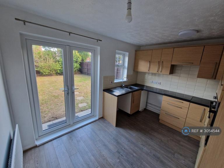 House De Havilland Road in Cardiff