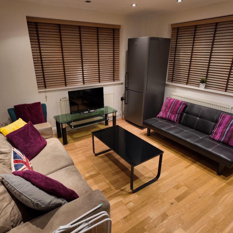 Flat Lower Richmond Road in Greater London