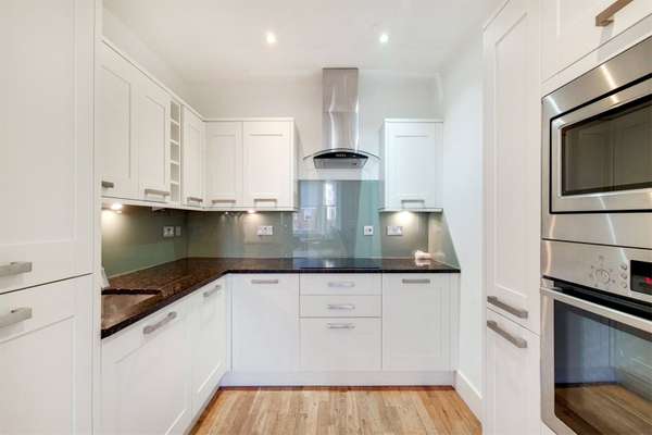 Flat Windmill Hill in Greater London