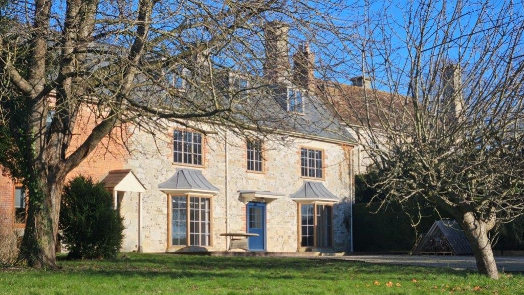 House Teapot Street in Wylye