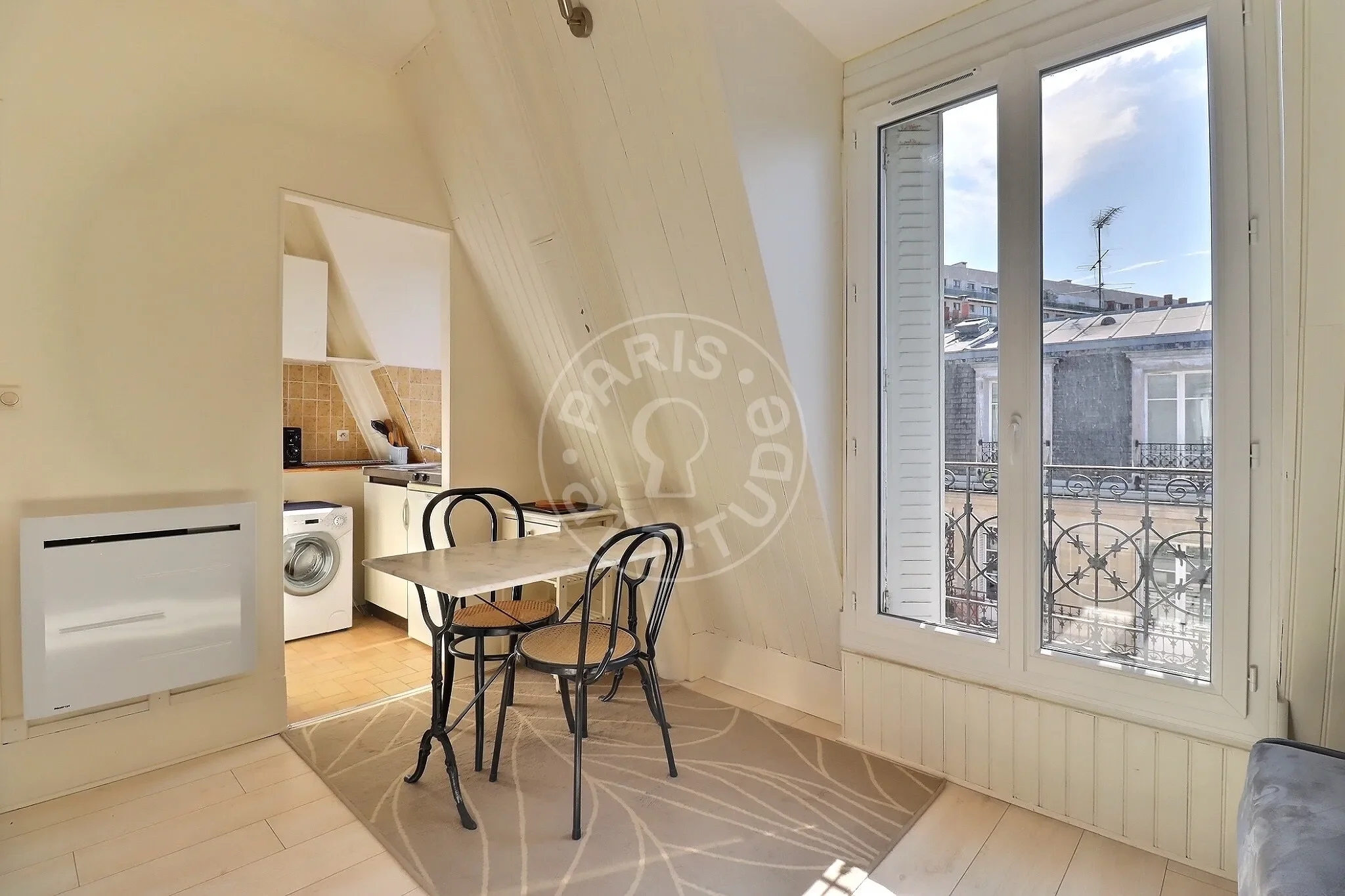 Flat Chemin d'Issy in Paris