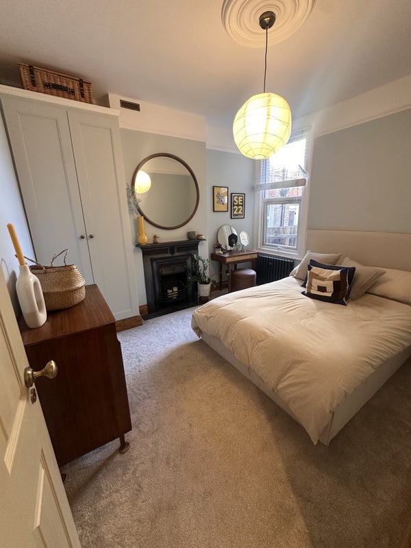 Flat Clive Road in Greater London