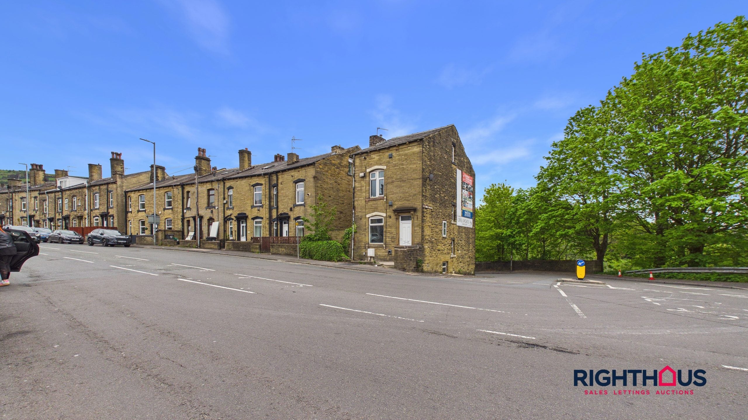 House Ovenden Road in Halifax