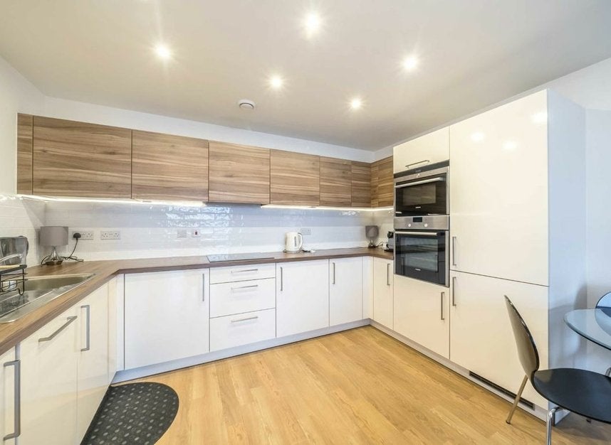Flat Jefferson Plaza in Greater London