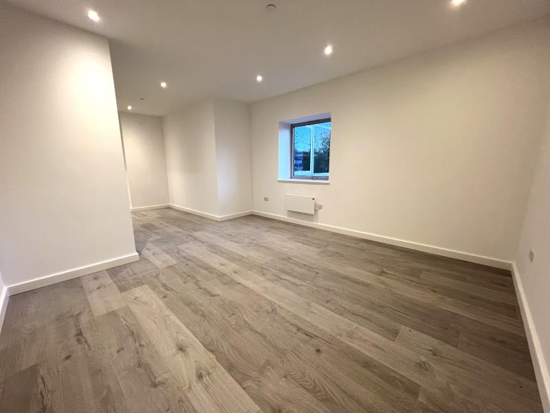 Flat Ladymead in Guildford