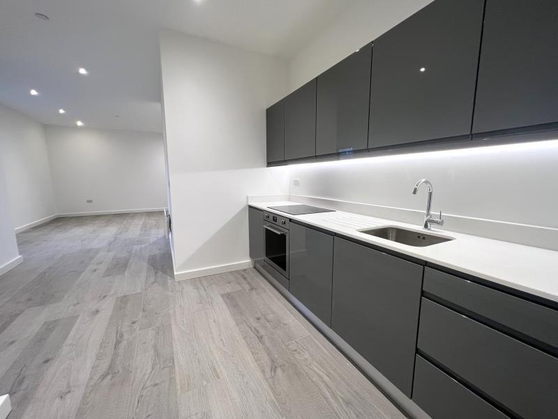 Flat Ladymead in Guildford